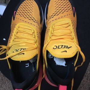 Nike Air Max 270 University Gold / Tiger